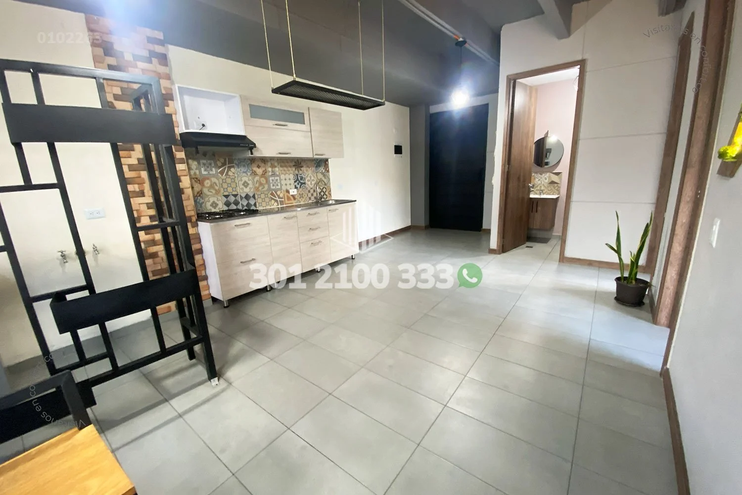 APTO AMOBLADO EN LAURELES 0102263A COP/USD — foto 3