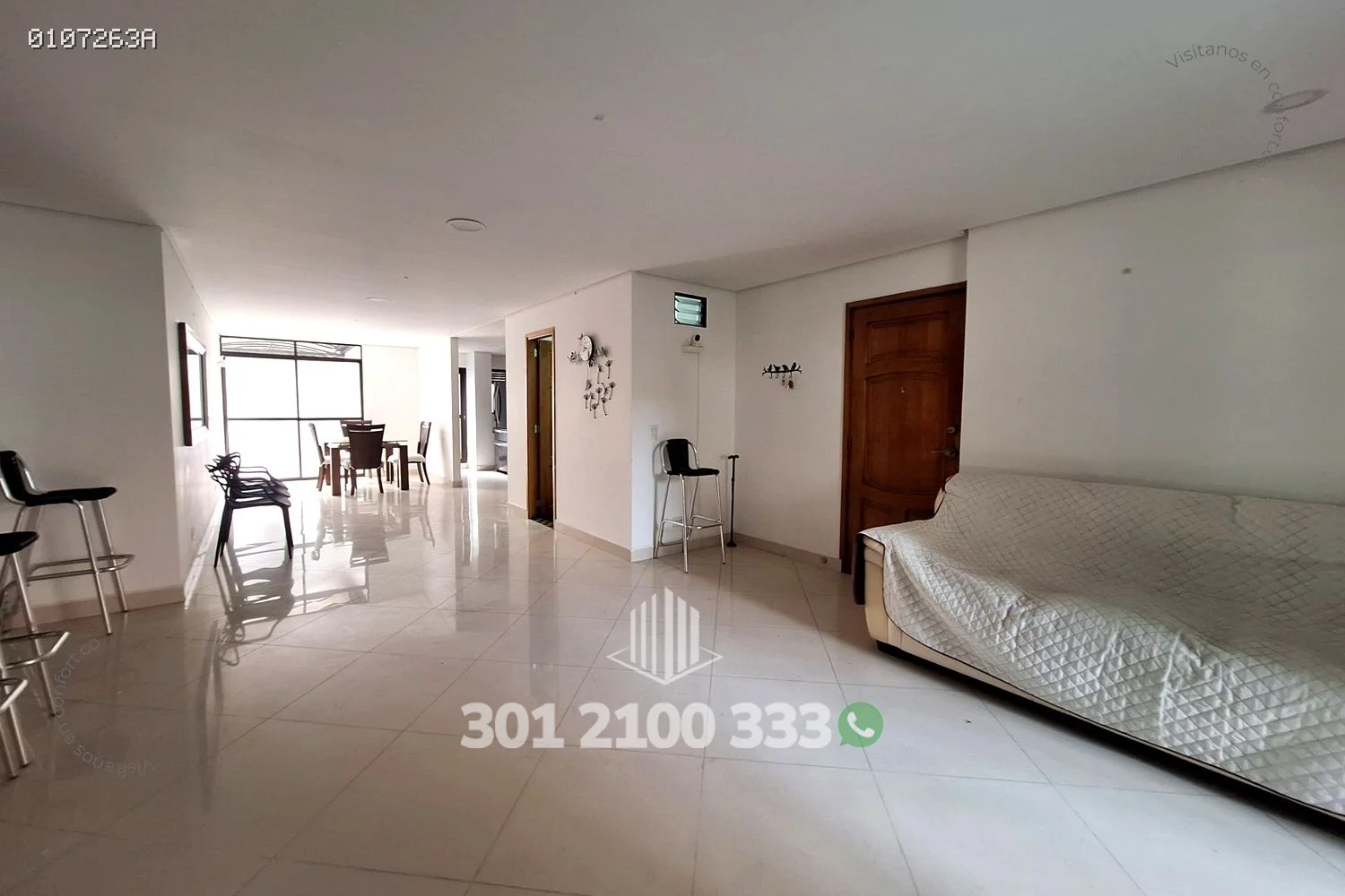 APTO AMOBLADO EN LAURELES - MEDELLÍN 0107263A — foto 3