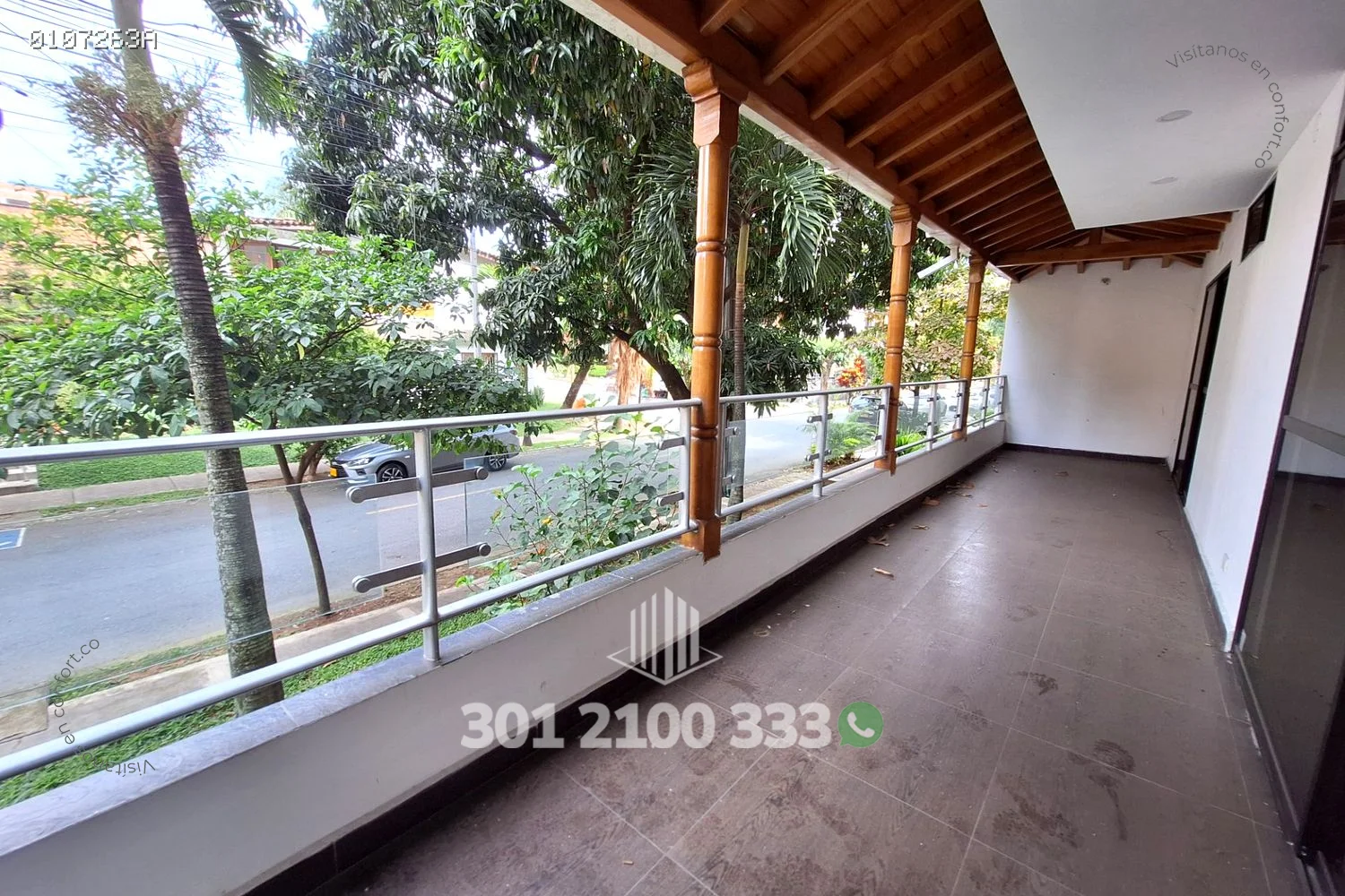 APTO AMOBLADO EN LAURELES - MEDELLÍN 0107263A — foto 4