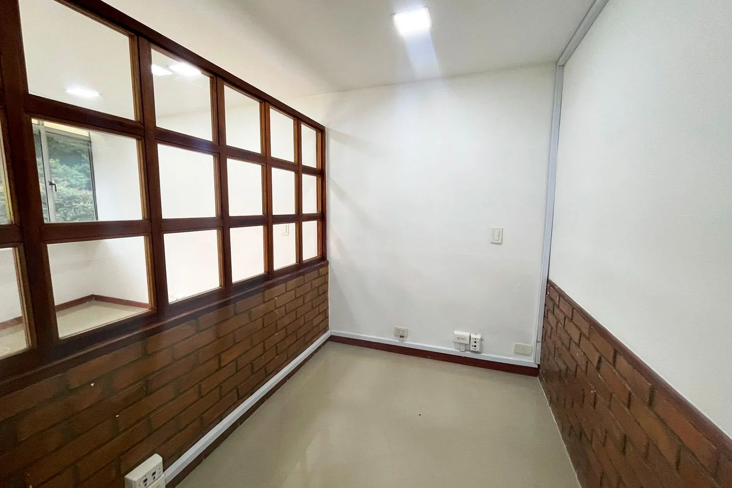 OFICINA EN VILLA CARLOTA - EL POBLADO 020226O — foto 4