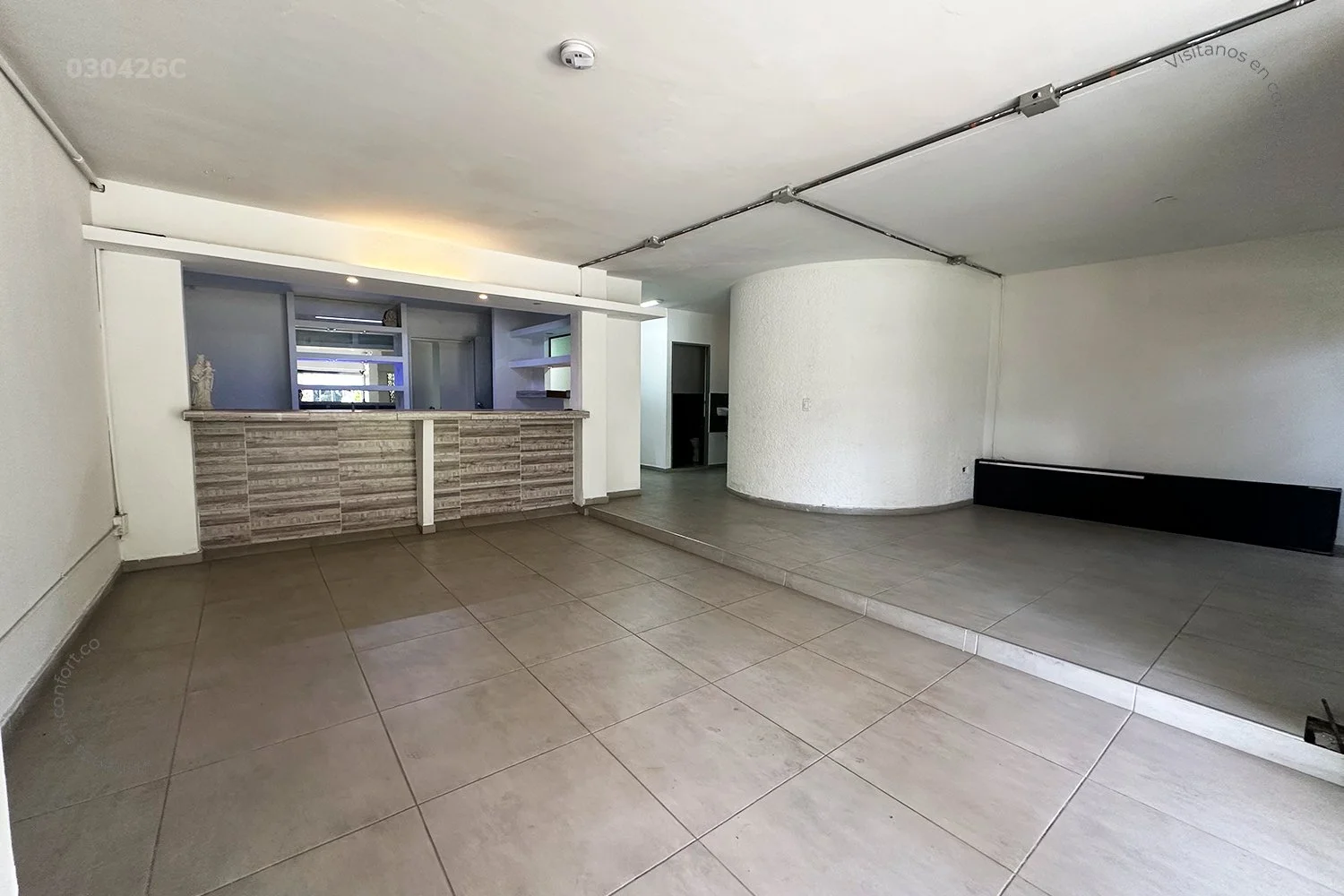 CASA COMERCIAL EN LAURELES - MEDELLÍN 030426C — foto 1