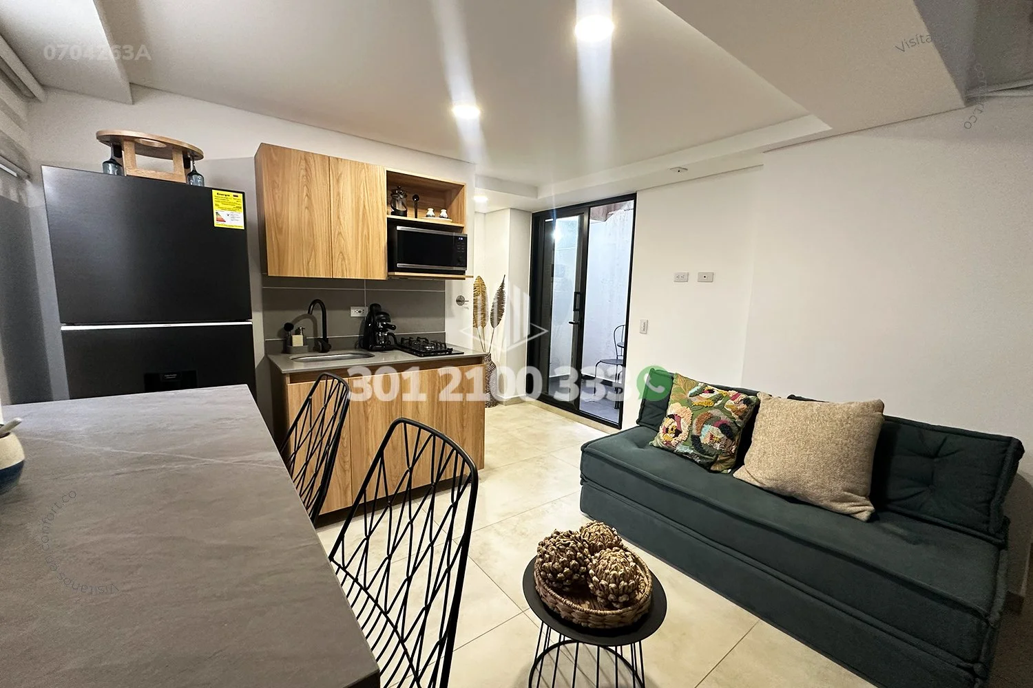APARTAESTUDIO AMOBLADO DÚPLEX EN LAURELES - MEDELLÍN 0704263A — foto 2
