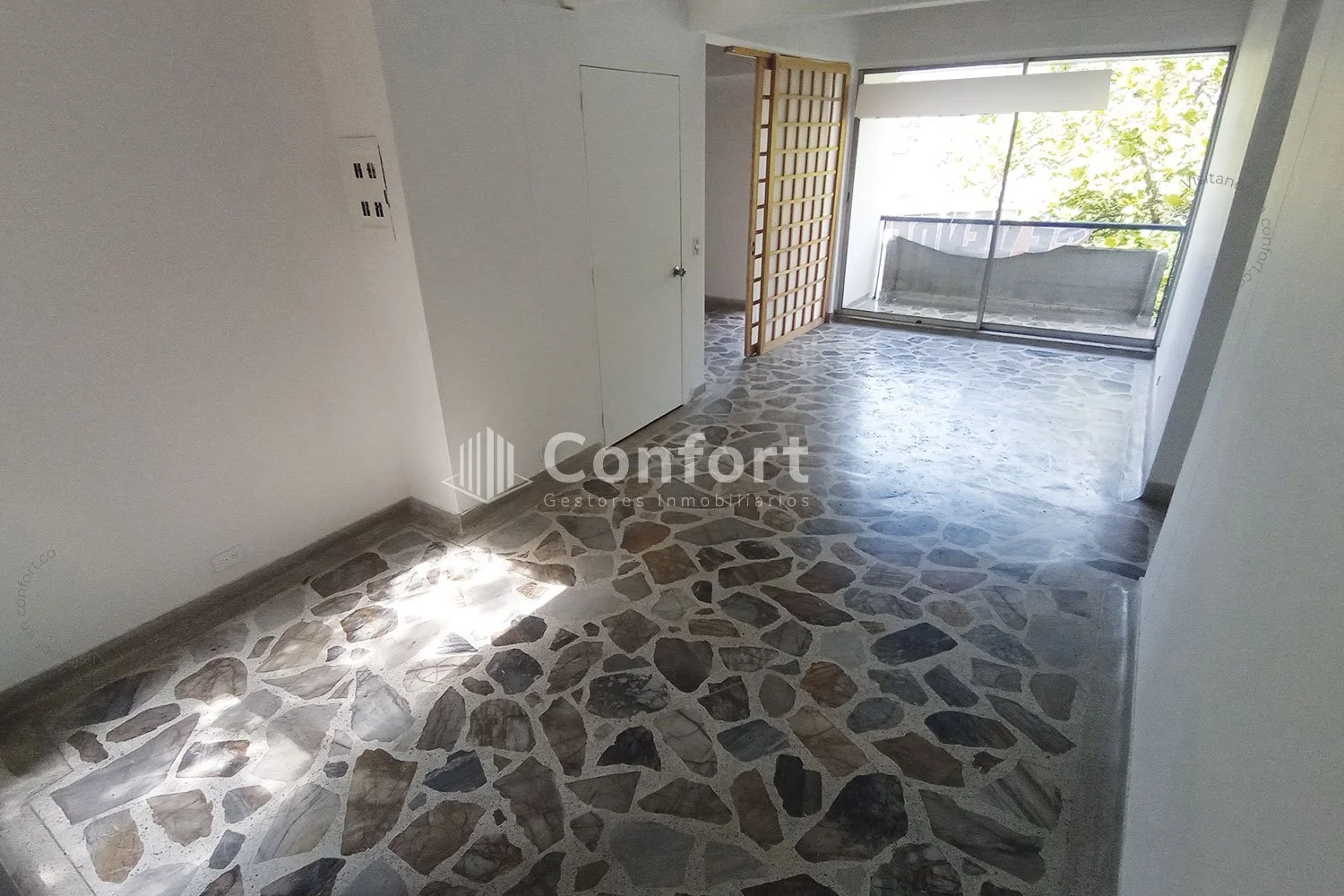 APARTAMENTO DÚPLEX EN SAN DIEGO - MEDELLÍN 110224 — foto 2