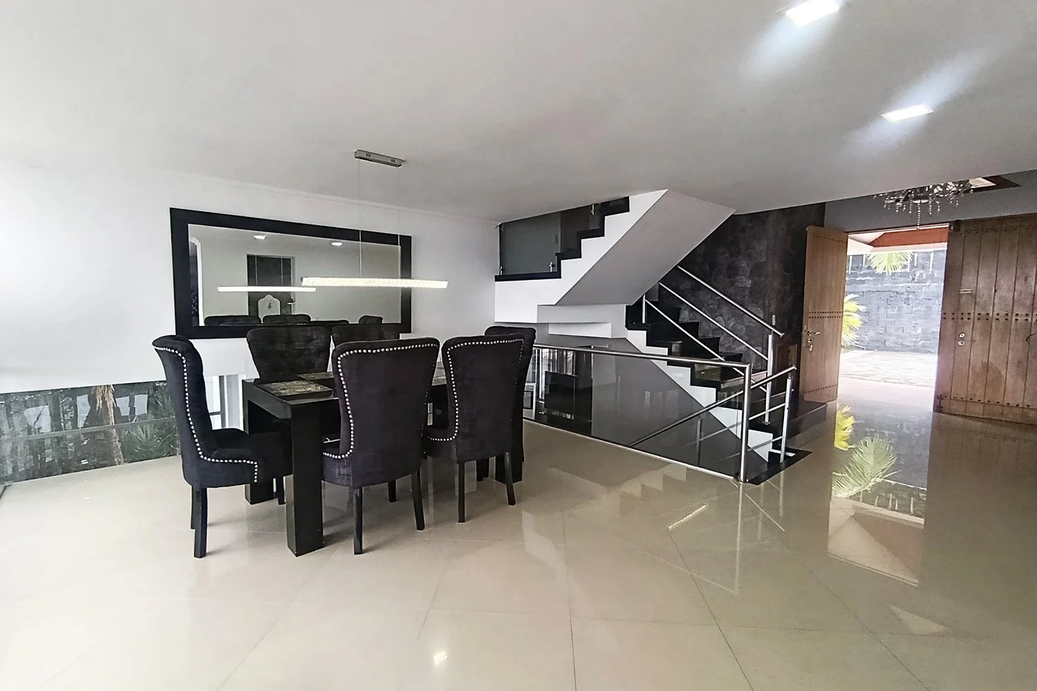 CASA AMOBLADA EN LAS LOMITAS - SABANETA 1602264A — foto 2