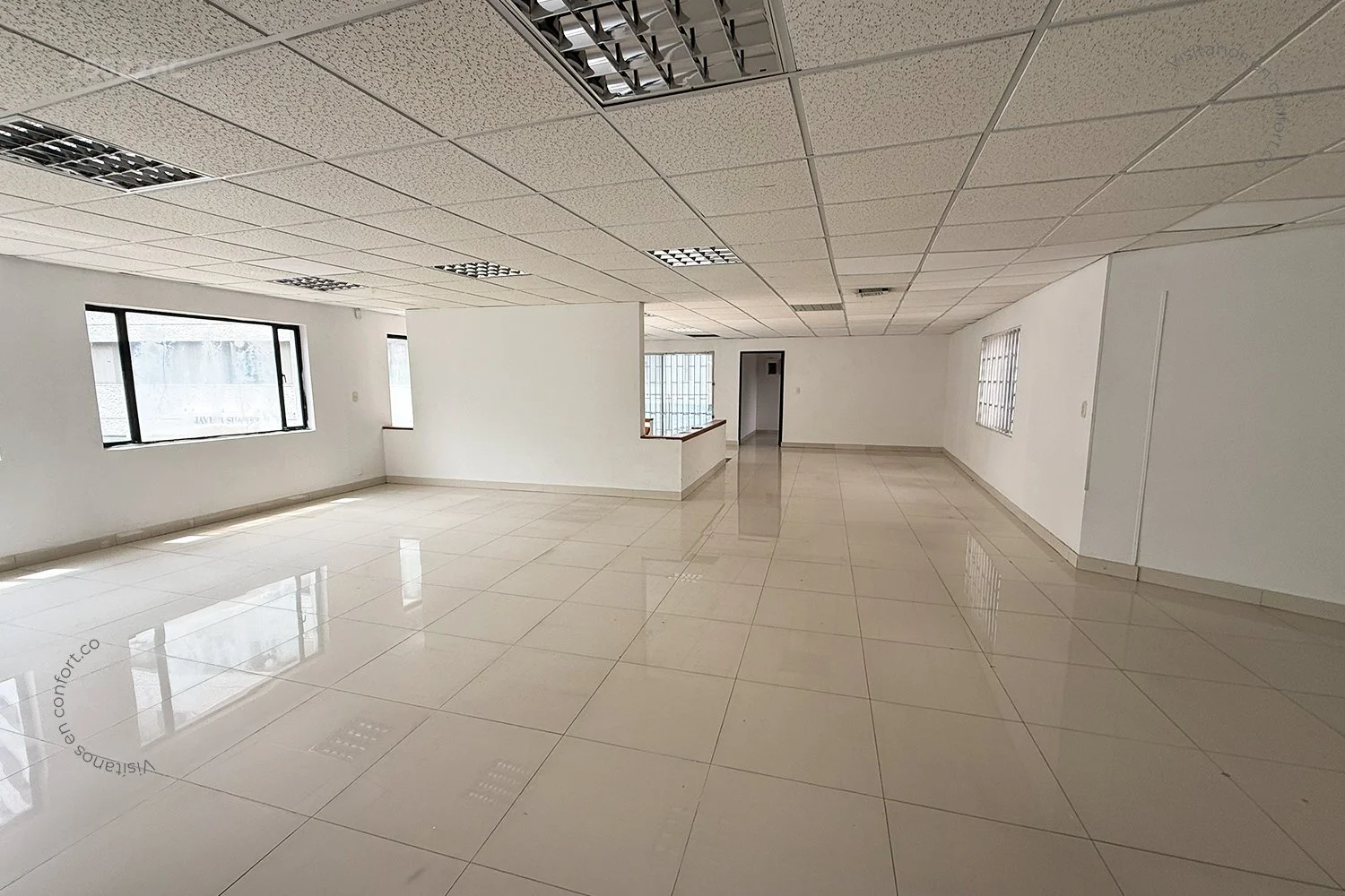 CASA COMERCIAL EN EL POBLADO 250226C — foto 1