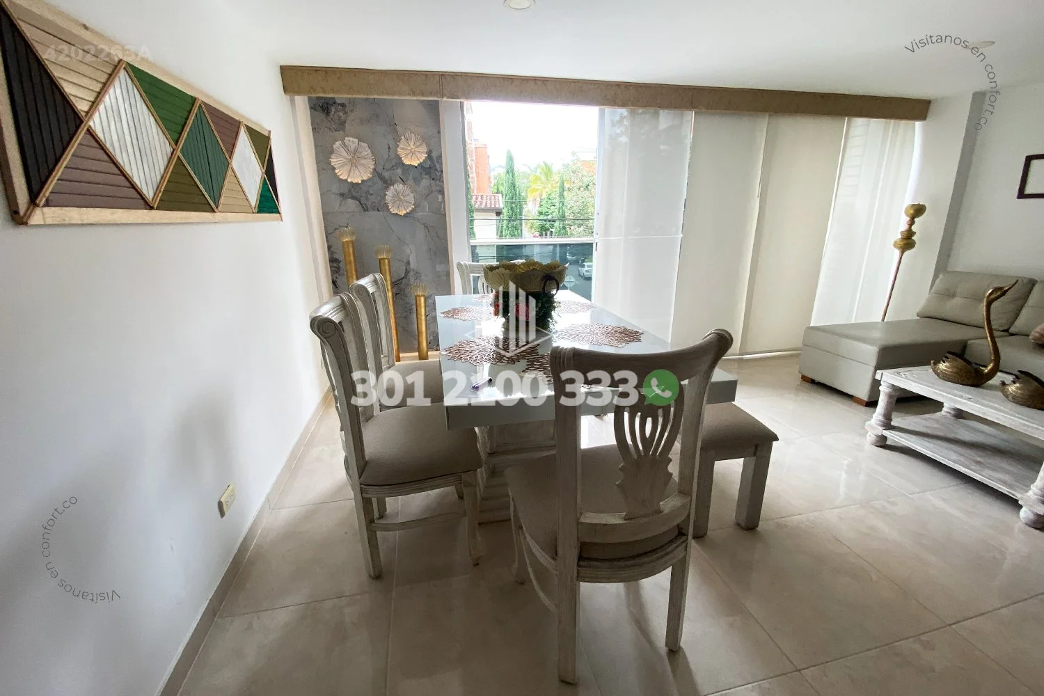 APTO AMOBLADO EN LAURELES - MEDELLÍN 4202263A — foto 3