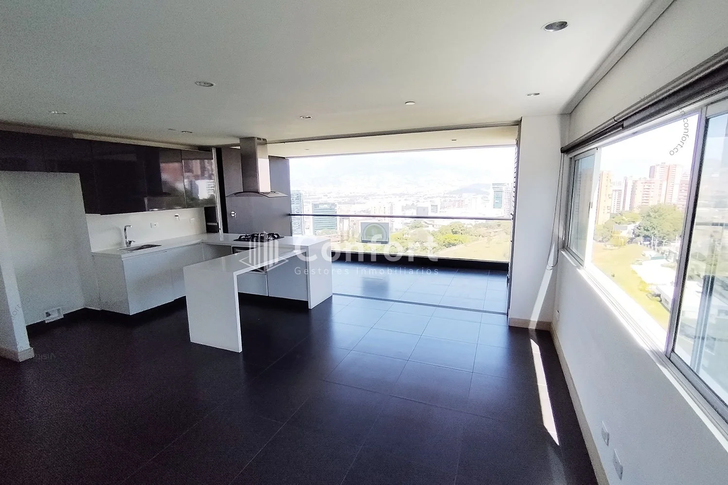 APARTAESTUDIO EN EL POBLADO 440124 — foto 3