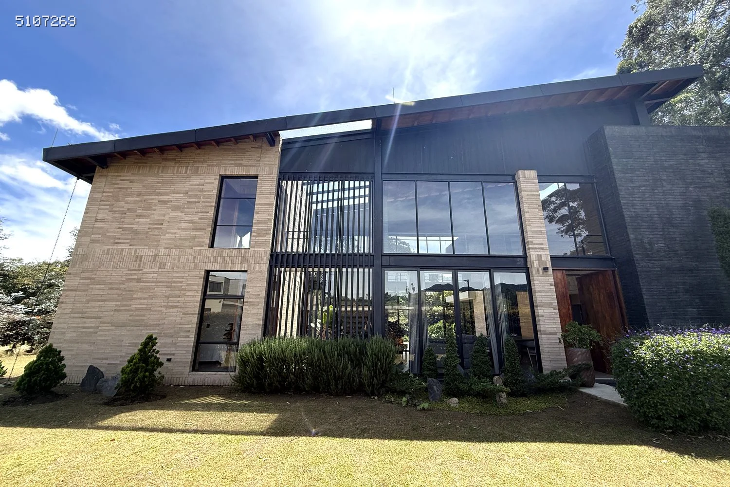 CASA EN LA CEJA - 5107269 — foto 1