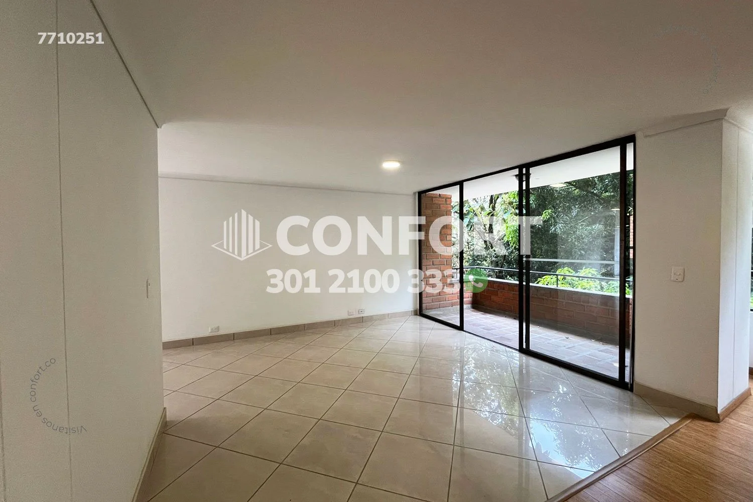 APARTAMENTO EN ALEJANDRÍA - POBLADO 7710251 COP/USD — foto 3