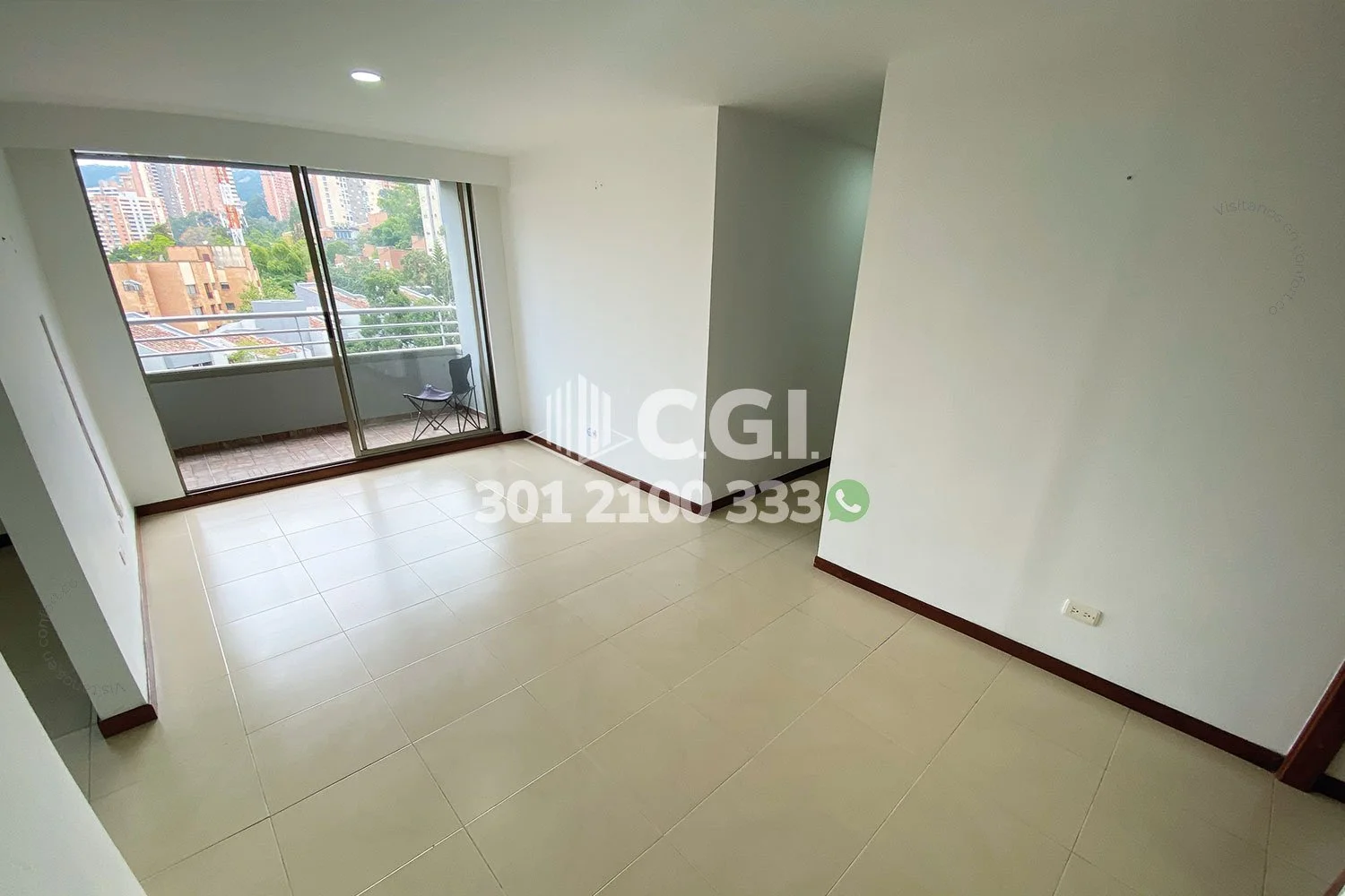 APARTAMENTO EN EL TESORO - EL POBLADO 8002251 COP/USD — foto 2