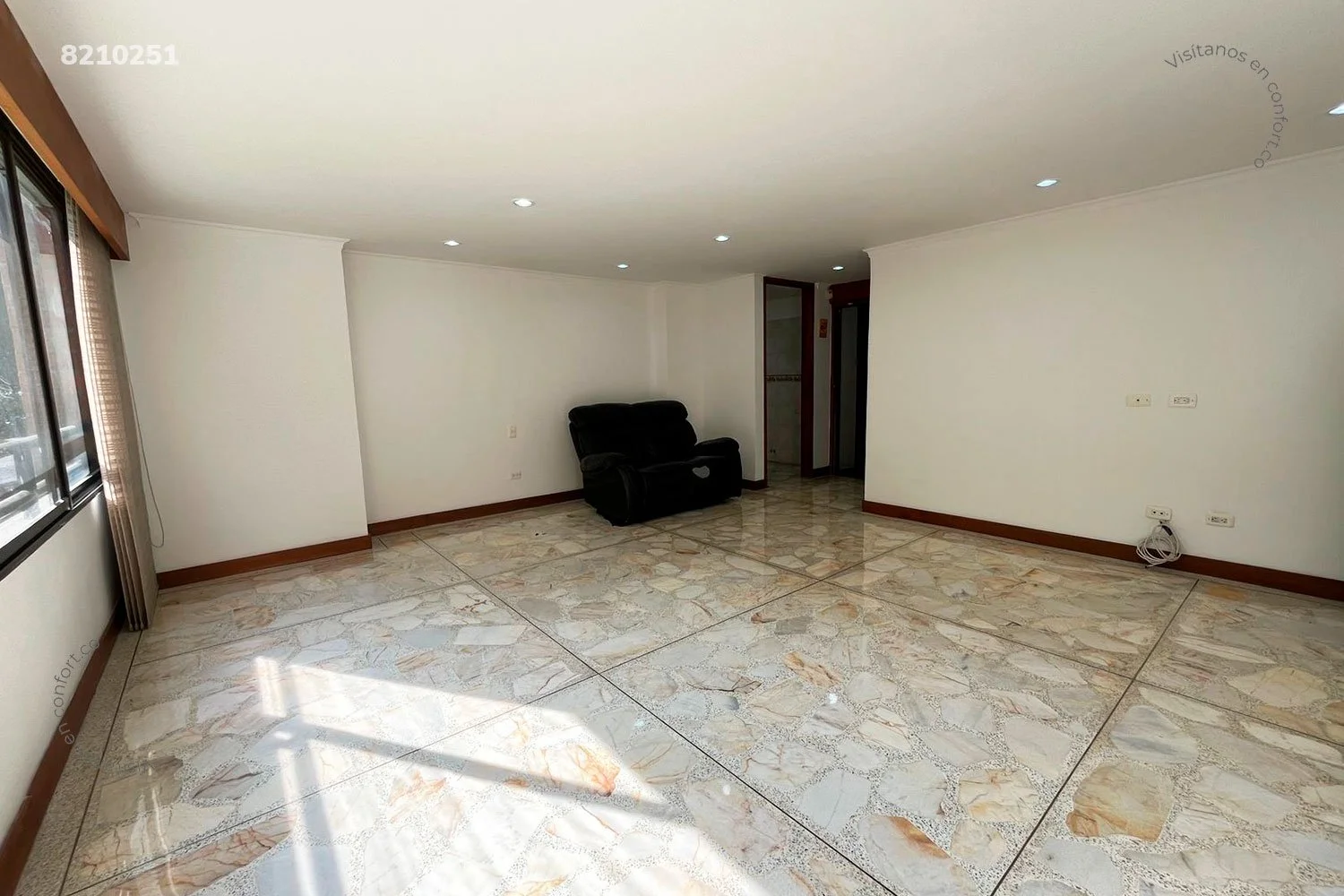 APARTAMENTO EN LOS BALSOS - EL POBLADO 8210251 COP/USD — foto 2