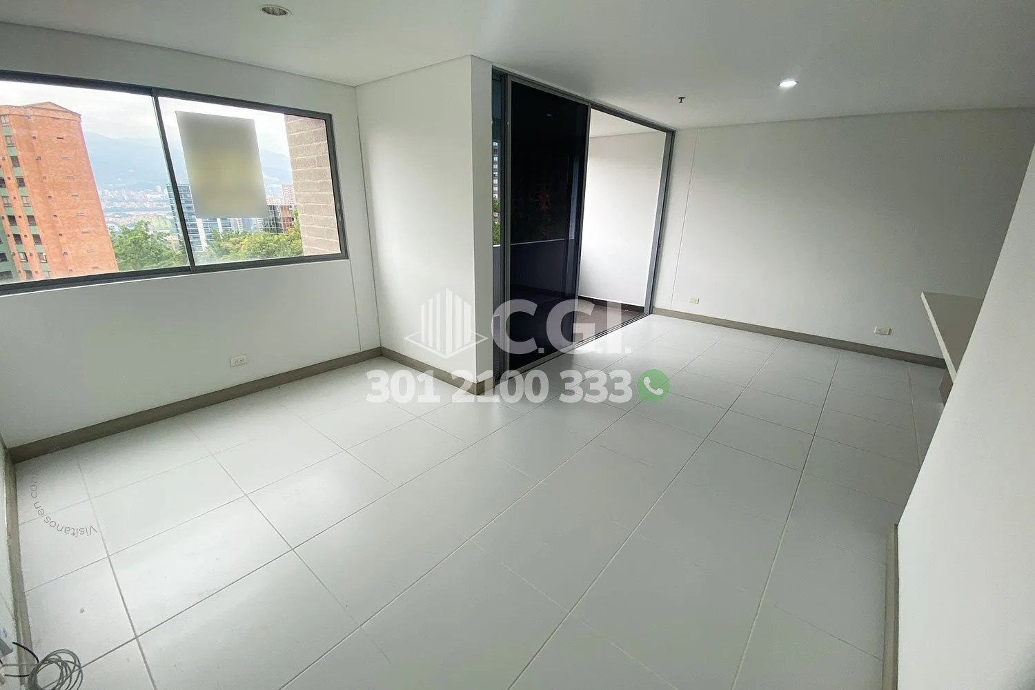 APARTAMENTO EN CASTROPOL - EL POBLADO 8912241 COP/USD — foto 3