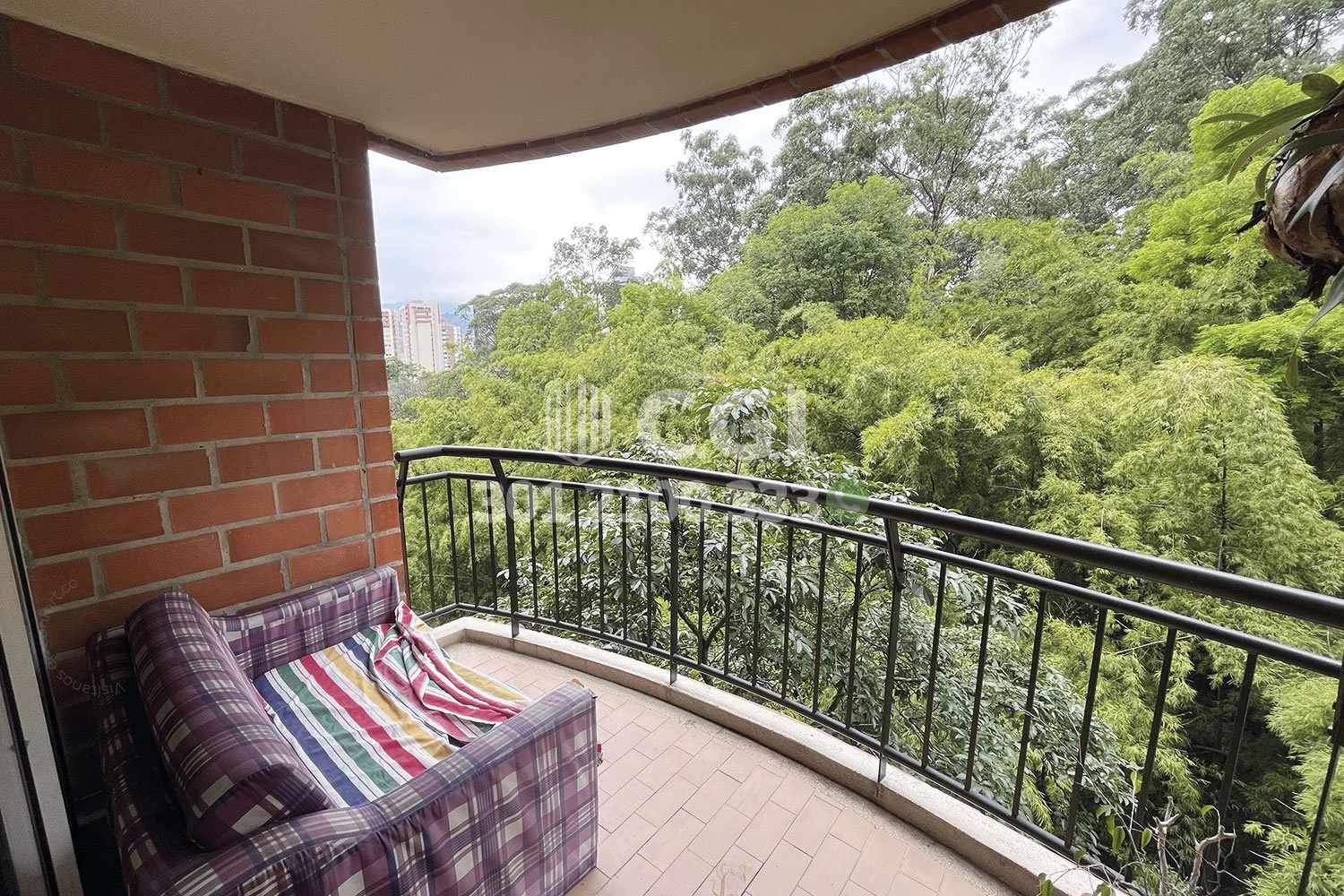 APARTAMENTO AMOBLADO EN LA FRONTERA - POBLADO 9312241 COP/USD — foto 4